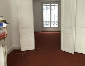 9 Rue Sainte-Anne, Paris for lease Interior Photo- Image 2 of 5