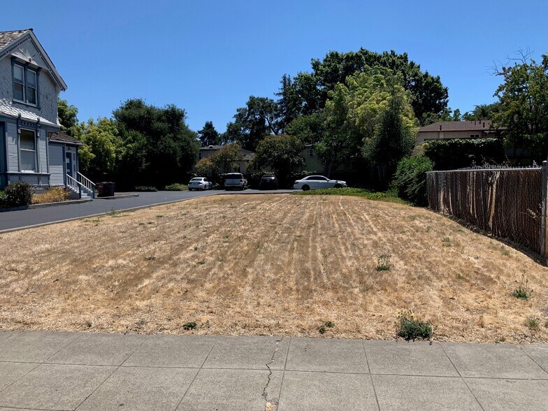 B St, Hayward, CA for sale - Primary Photo - Image 1 of 1