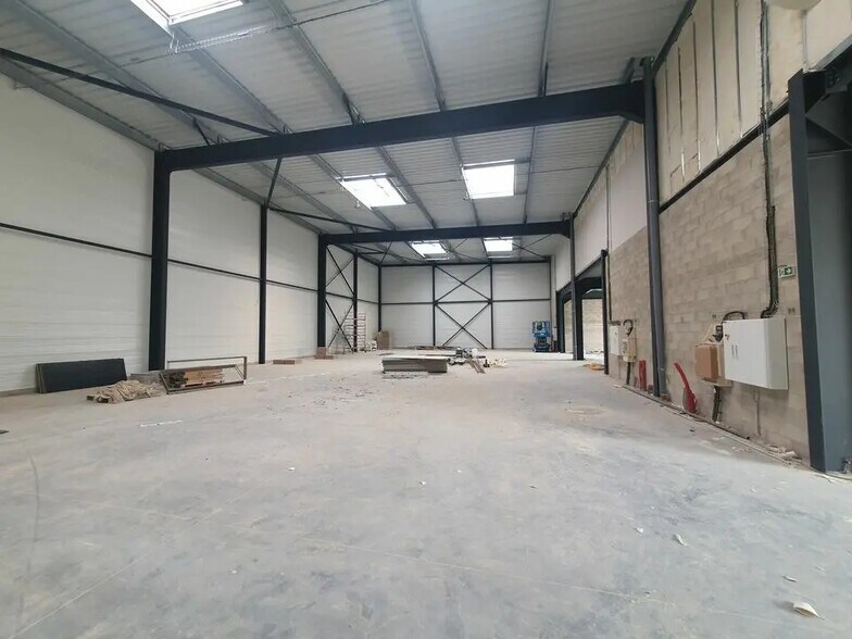 Flex in Villebon-sur-Yvette for lease - Building Photo - Image 3 of 4