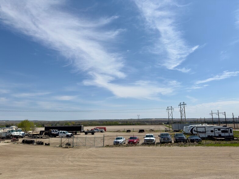 2107 37th St, Mandan, ND for sale - Building Photo - Image 3 of 9