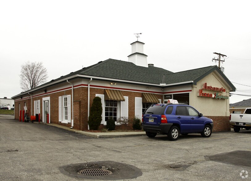 5722 Chevrolet Blvd, Parma, OH 44130