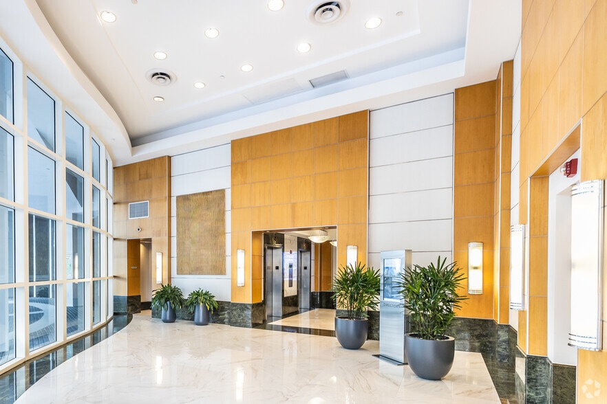 9155 S Dadeland Blvd, Miami, FL for lease - Lobby - Image 3 of 18