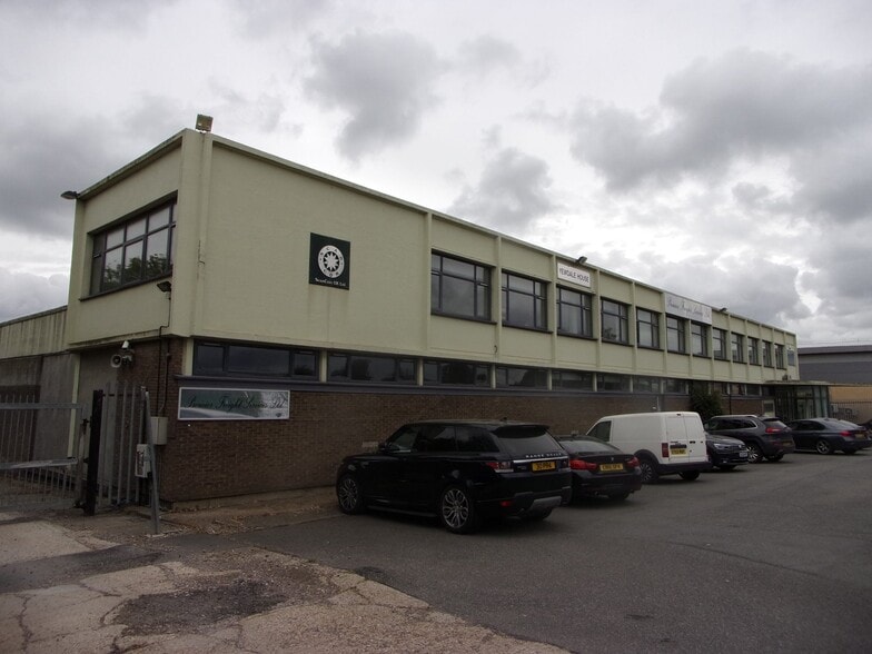 Honywood Rd, Basildon for lease - Building Photo - Image 2 of 5