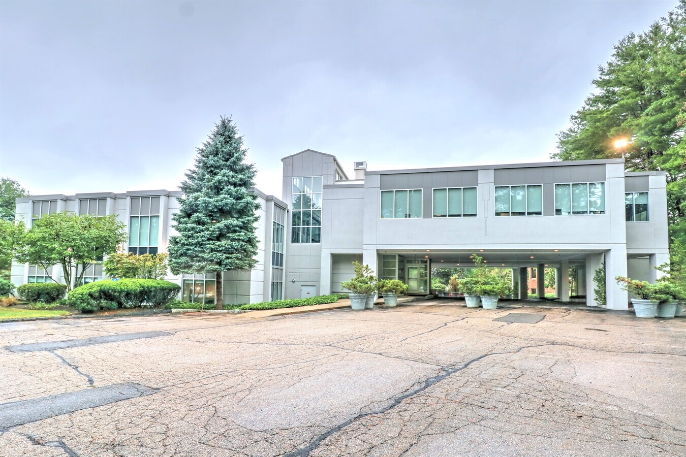 120 Wells Ave, Newton, MA 02459