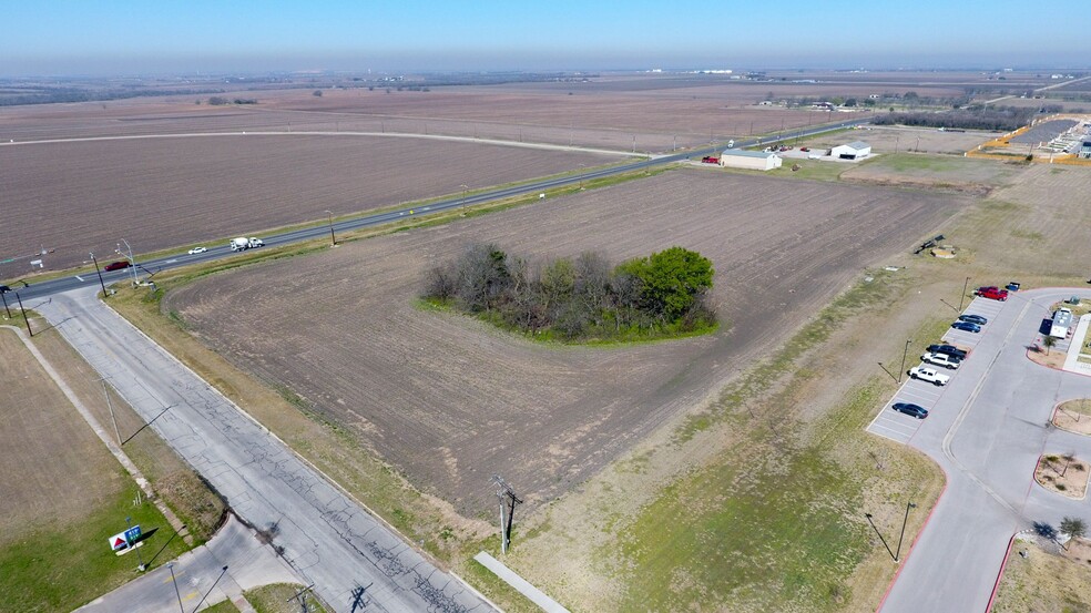 709 Carlos G Parker Blvd NW, Taylor, TX for sale - Aerial - Image 2 of 15