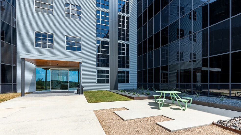 8407 Wall St, Austin, TX for sale - Building Photo - Image 3 of 14