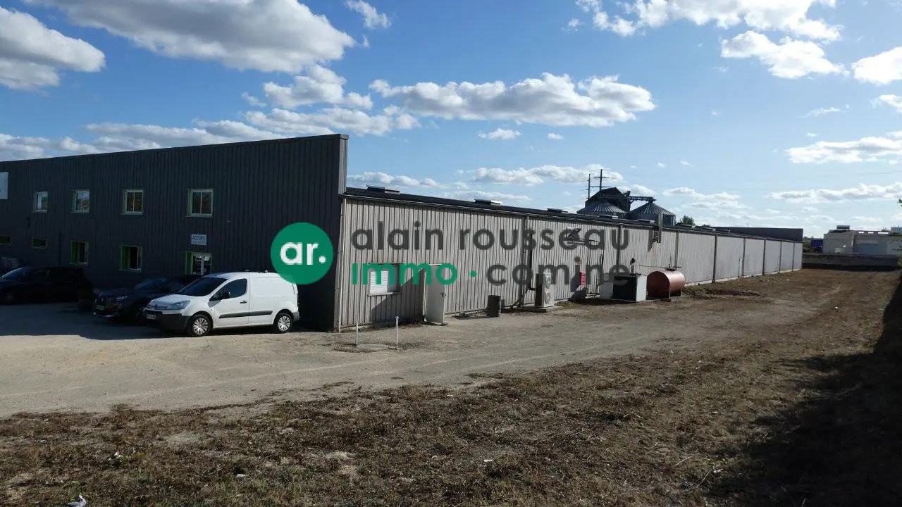 Industrial in DOUÉ-LA-FONTAINE for sale Building Photo- Image 1 of 5