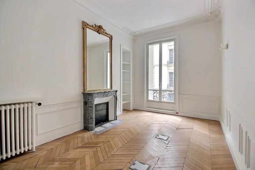 Rue Du Faubourg Saint-Honoré, Paris for lease - Interior Photo - Image 3 of 9