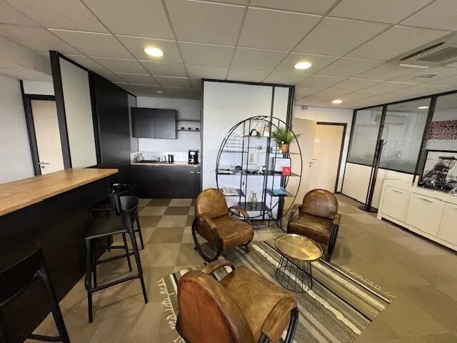 Office in Saint-Étienne for lease - Interior Photo - Image 3 of 5