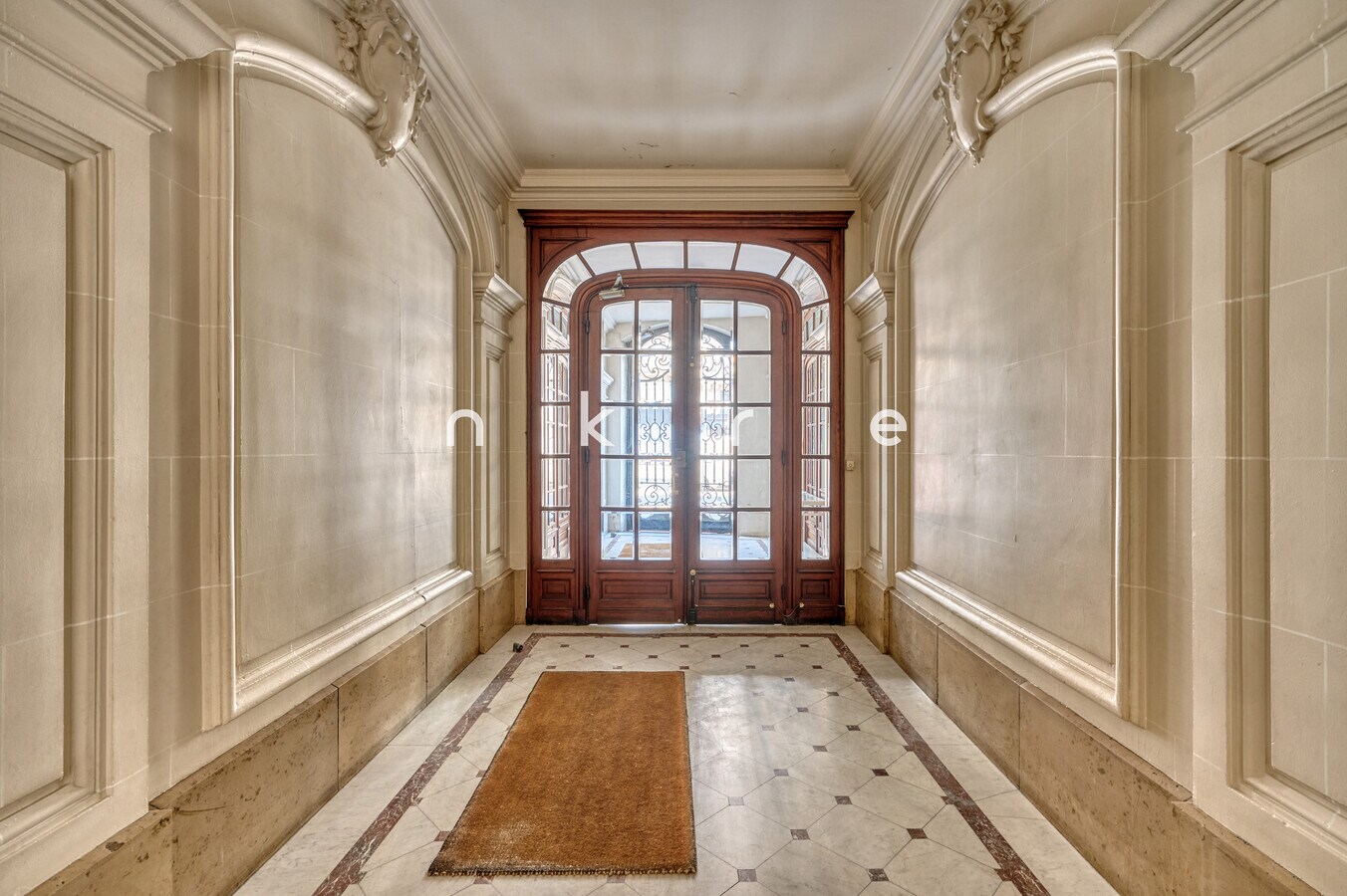 Rue De Rennes, Paris, PAR 75006 -  -  - Interior Photo - Image 2 of 16