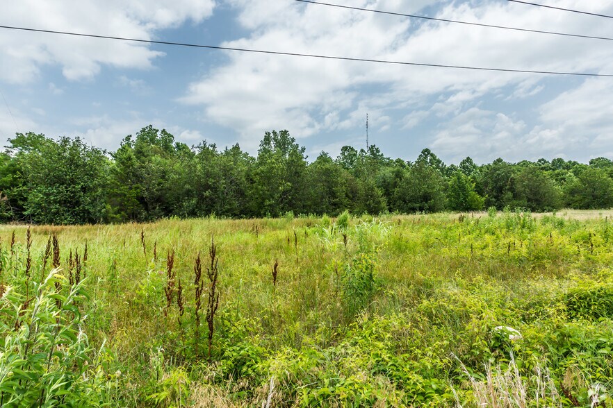 6170 Mount Moriah Rd, Memphis, TN 38115