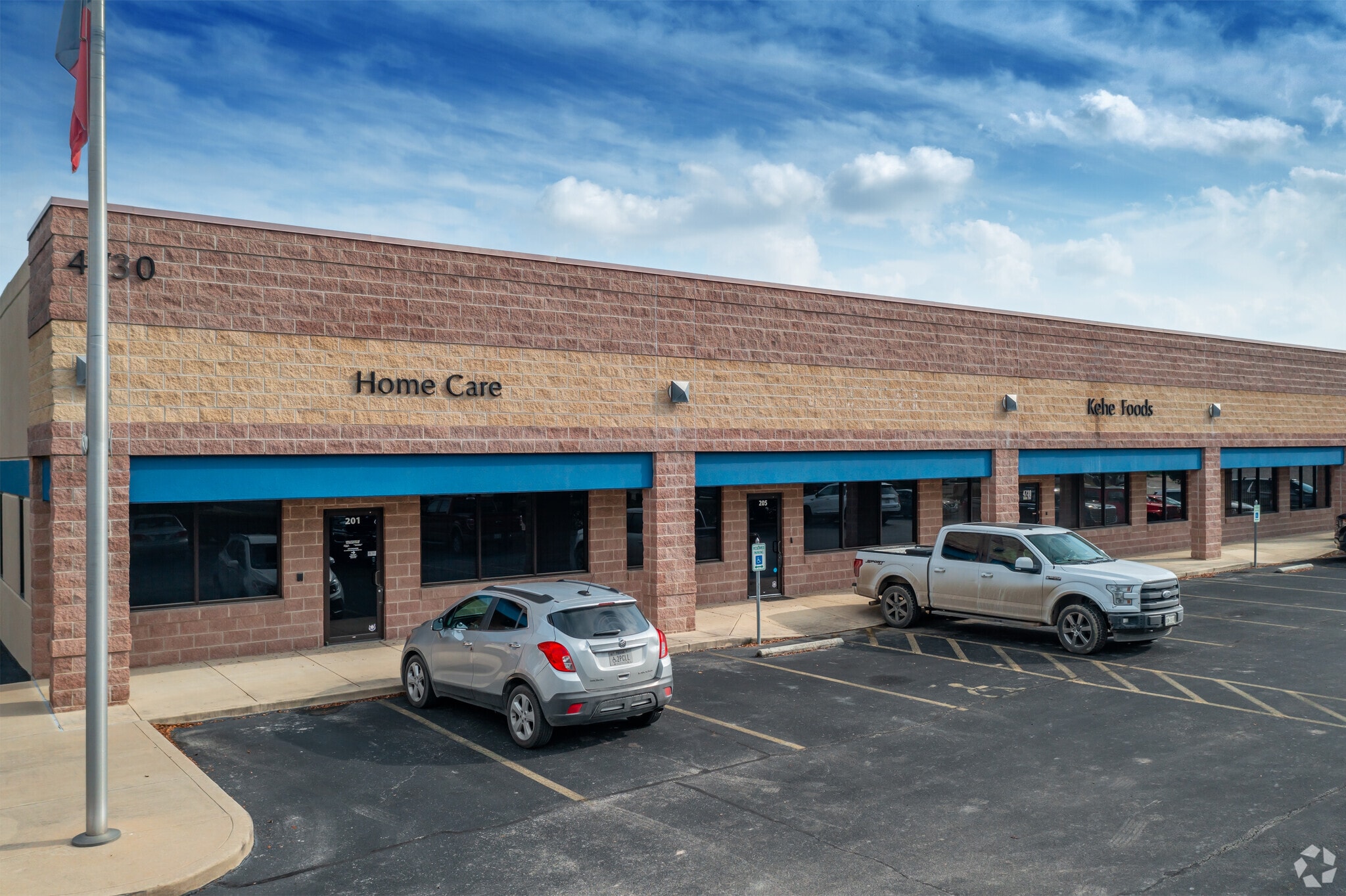 4730 Shavano Oak, San Antonio, TX for lease Primary Photo- Image 1 of 5