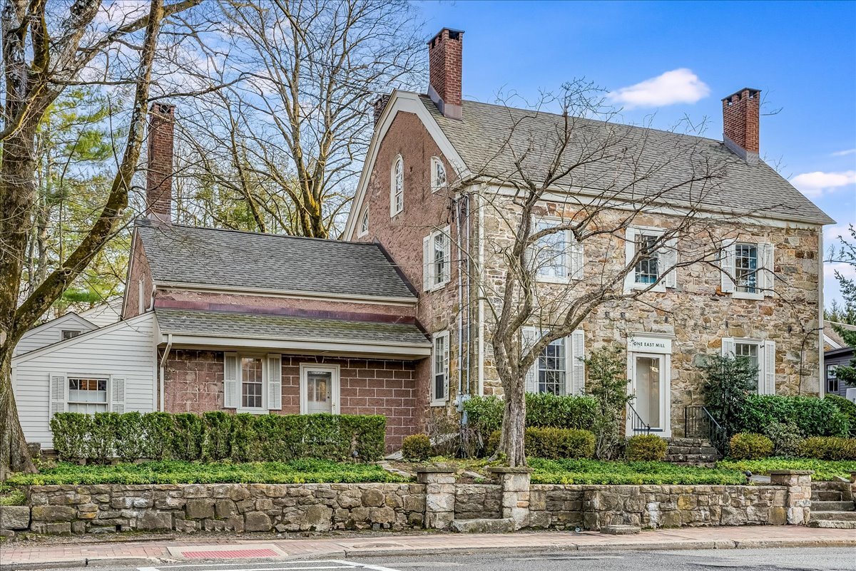 1 E Mill Rd, Long Valley, NJ for sale Building Photo- Image 1 of 18