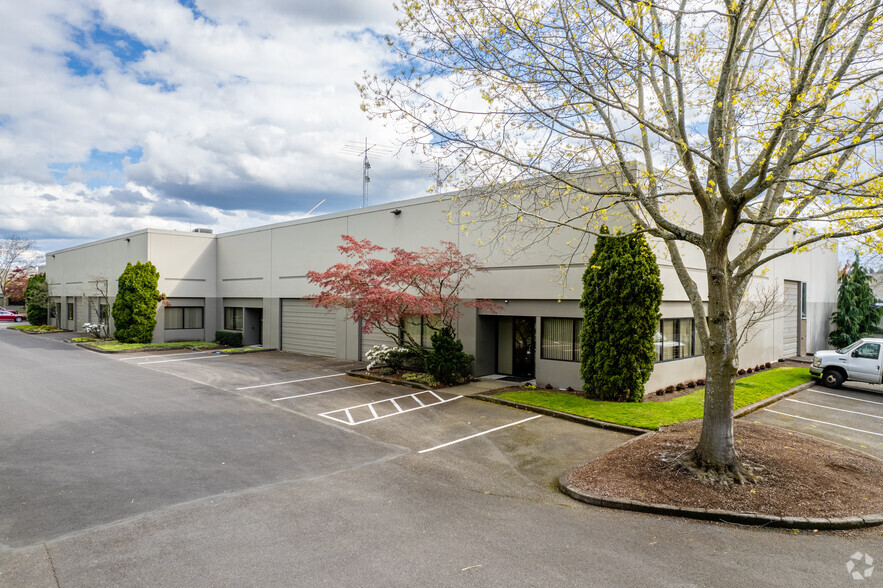 4900-4916 NE 122nd Ave, Portland, OR for lease - Building Photo - Image 1 of 27