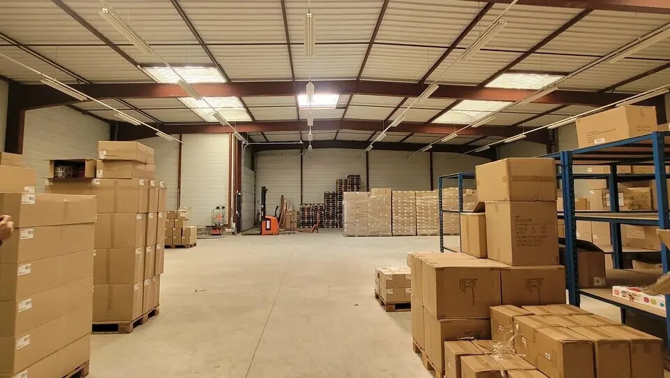 Flex in La Vaupalière for lease - Interior Photo - Image 2 of 13