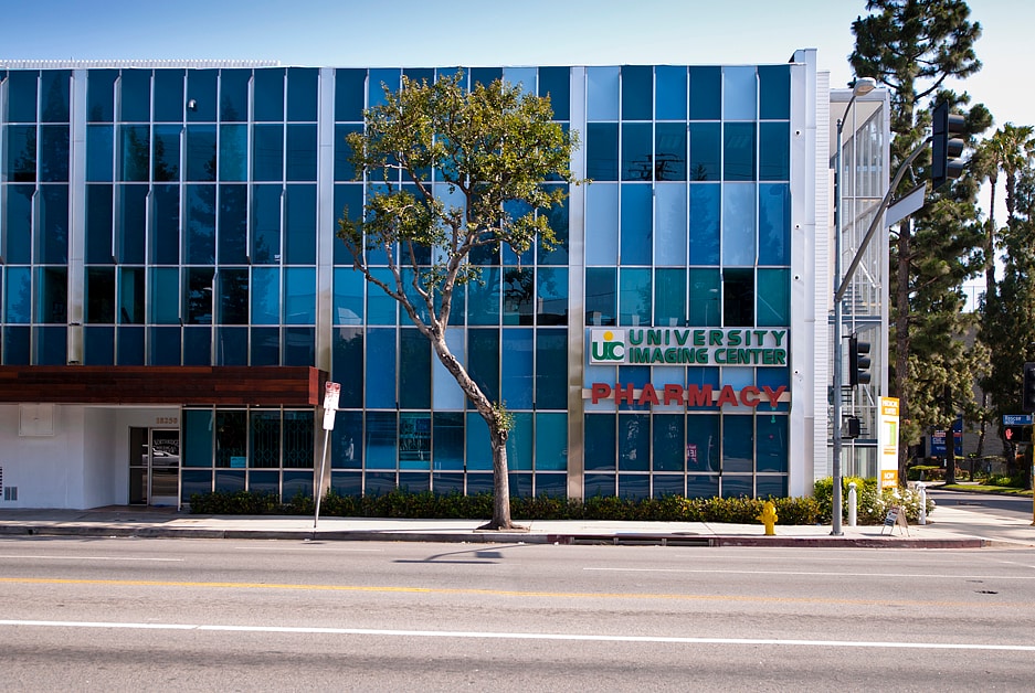 18250 Roscoe Blvd, Northridge, CA 91325 Northridge Medical Tower