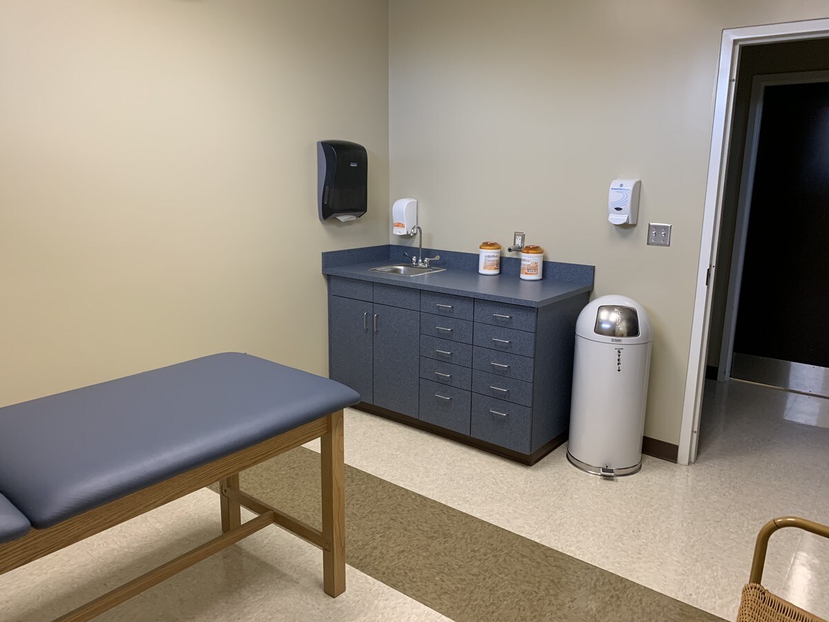 204 Airport Rd, Kinston, NC, 28504 Medical Property For Sale