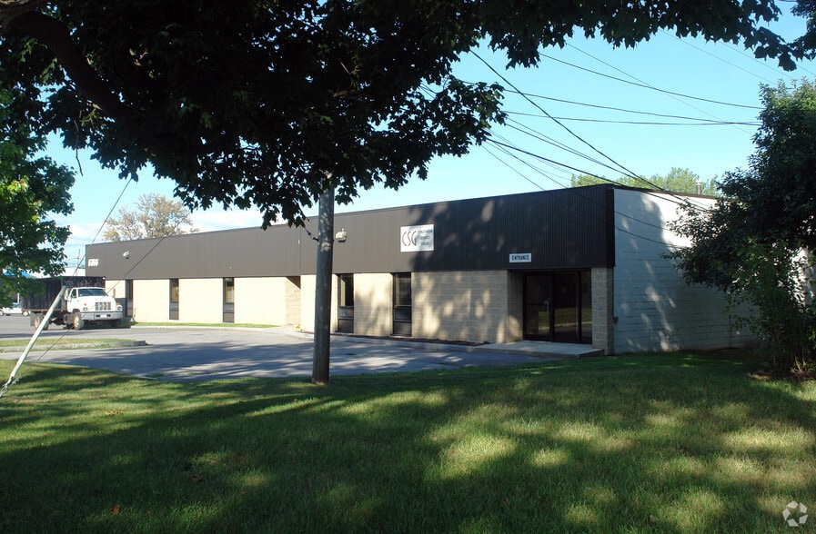 6766 Old Collamer Rd, East Syracuse, NY for lease - Primary Photo - Image 1 of 2