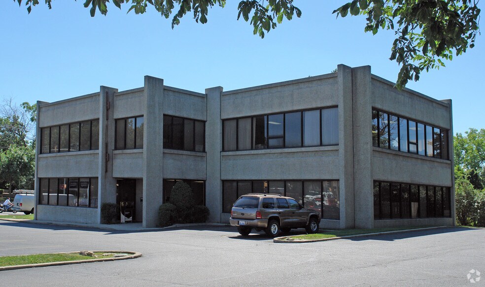 10 W Main St, Cary, IL for sale - Primary Photo - Image 3 of 7