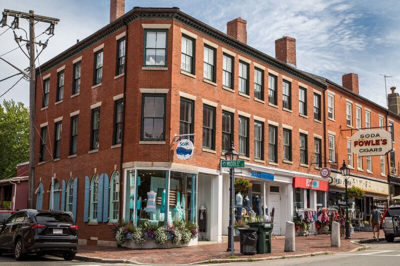 4 Middle St, Newburyport, MA for lease Interior Photo- Image 1 of 5