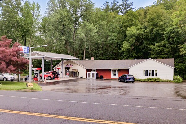 607 Cornwall Bridge Rd, Sharon, CT for sale Building Photo- Image 1 of 1