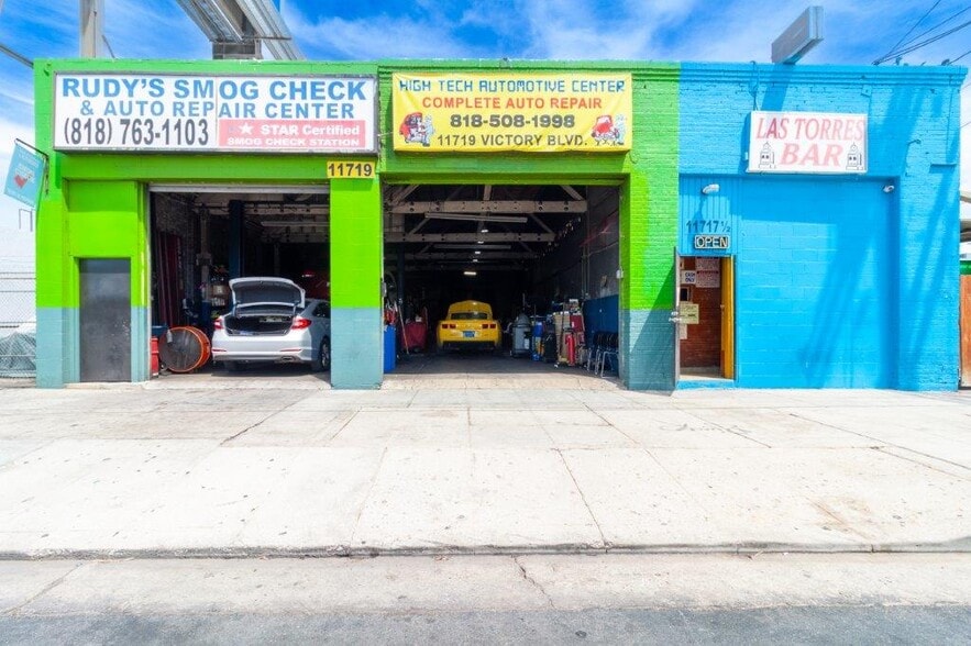 11719 Victory Blvd, North Hollywood, CA for sale - Building Photo - Image 2 of 13