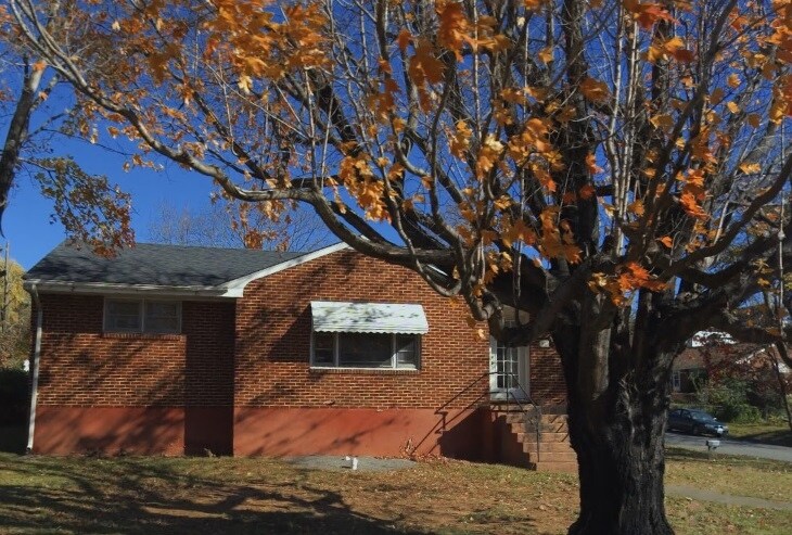 1417 Peters Creek Rd NW, Roanoke, VA for sale Building Photo- Image 1 of 1