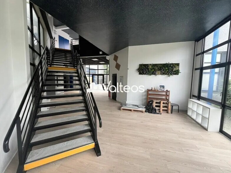 Office in Labège for lease - Interior Photo - Image 3 of 8