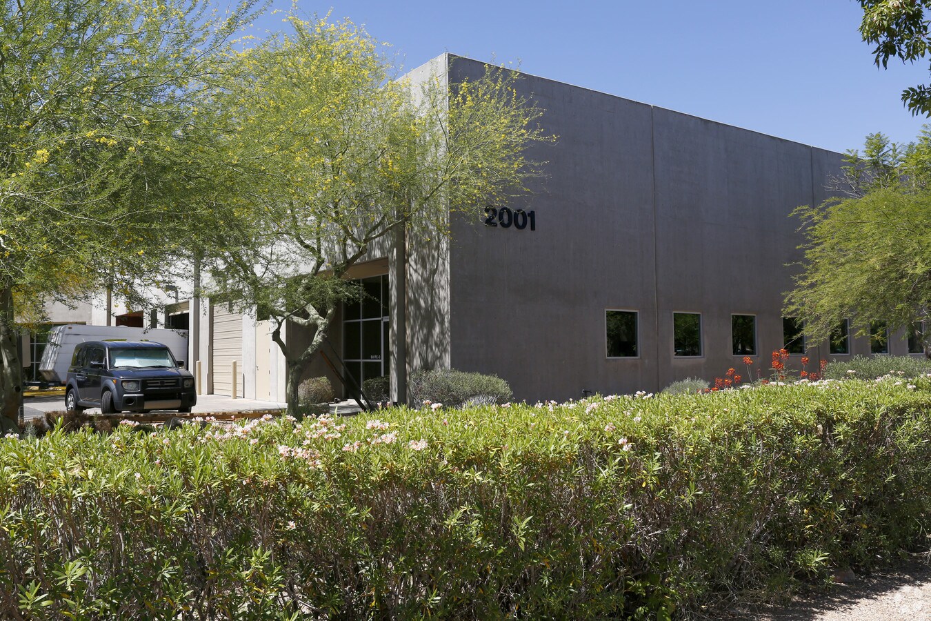 2001 W Lone Cactus Dr, Phoenix, AZ 85027