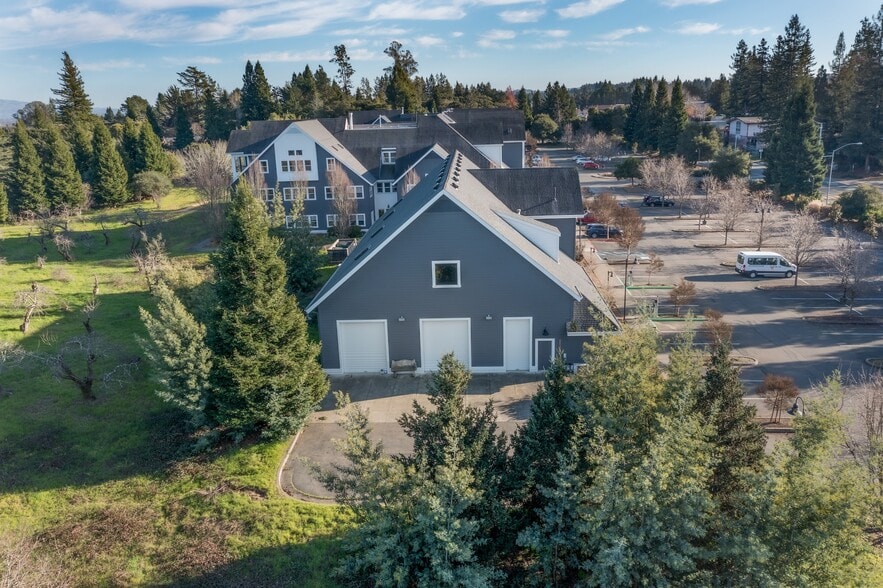 1007 Gravenstein Hwy, Sebastopol, CA for sale - Building Photo - Image 3 of 15