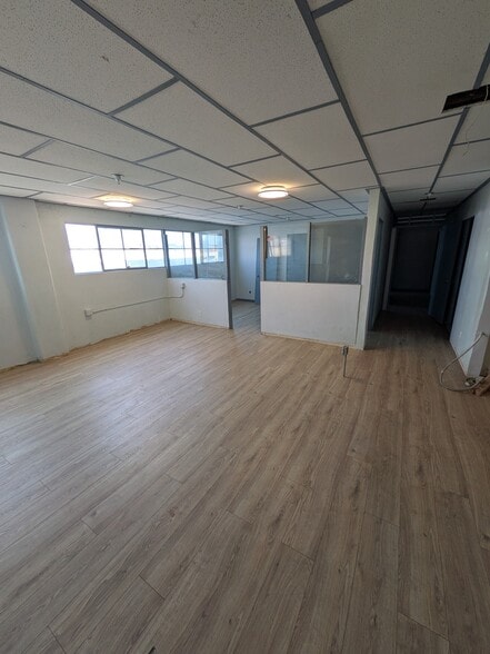 2645 Yates Ave, Commerce, CA for lease - Building Photo - Image 3 of 23