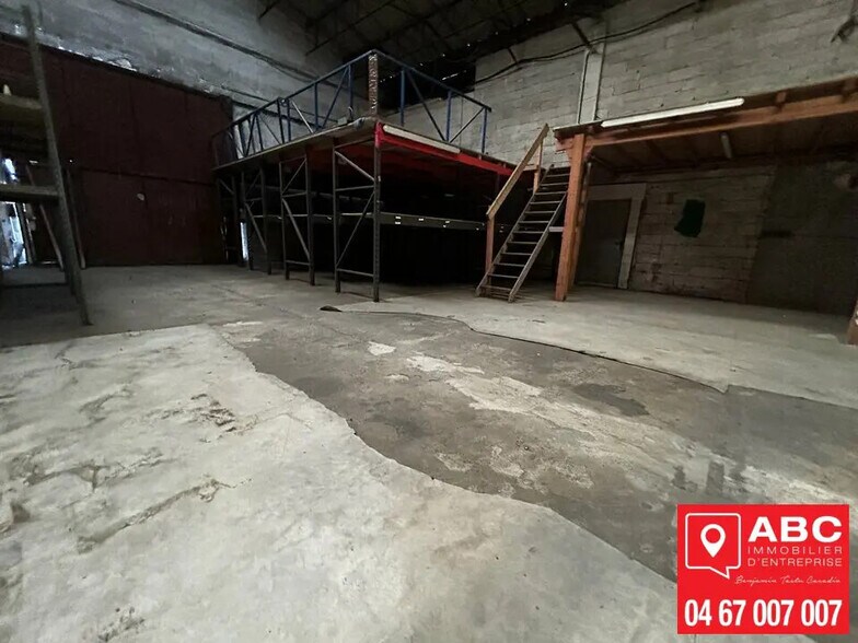 Flex in Perpignan for lease - Interior Photo - Image 3 of 5