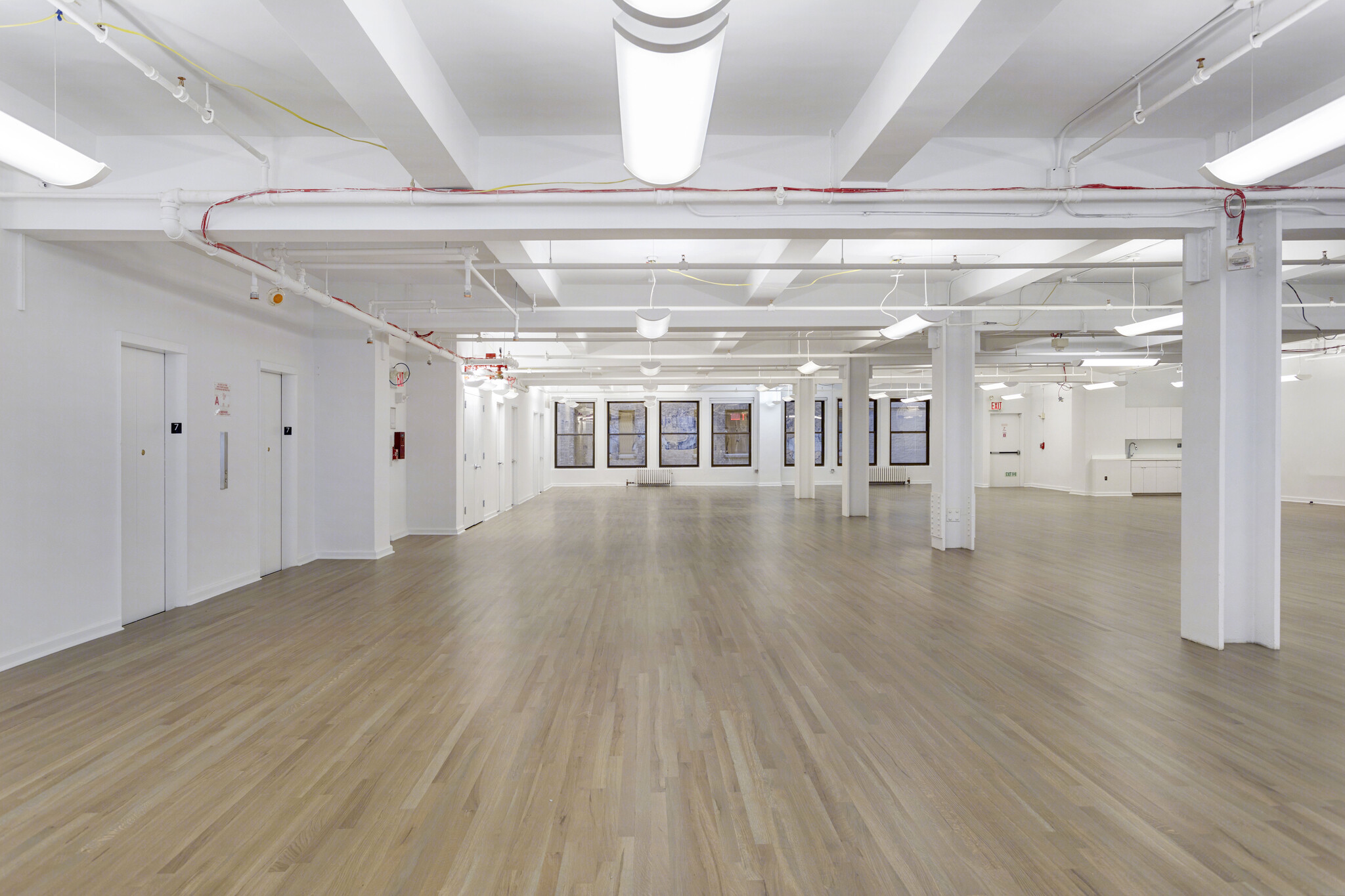 148 W 37th St, New York, NY for lease Interior Photo- Image 1 of 4