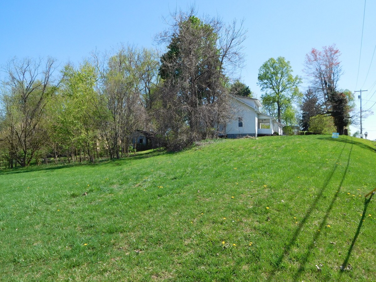 3166 Point Marion Rd, WV 26508