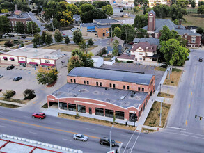 425 Franklin St, Waterloo, IA for lease Building Photo- Image 1 of 3