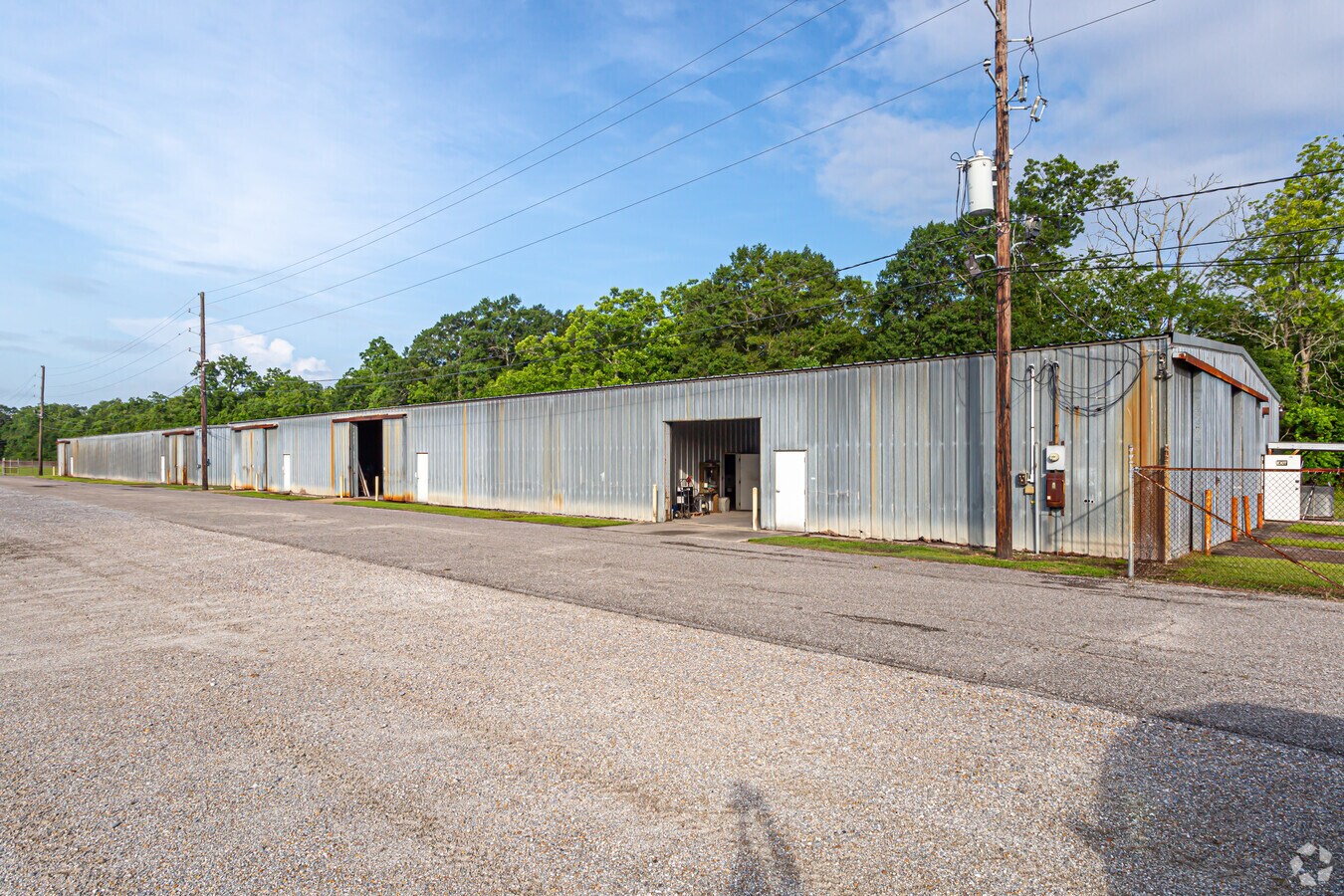 16189 River Rd, Hahnville, LA 70057