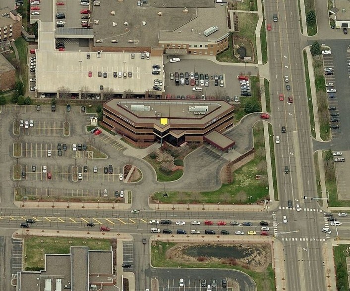 14665 Galaxie Ave, Apple Valley, MN for lease - Building Photo - Image 2 of 3