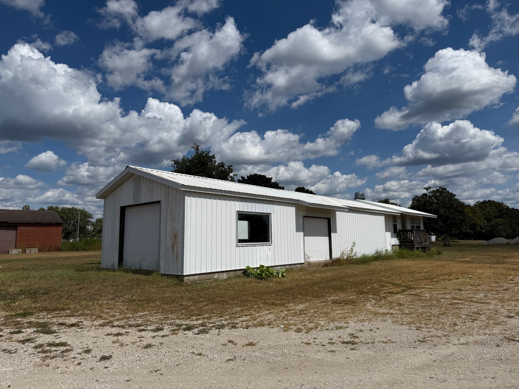 18 Broadway st, Herrick, IL for sale Primary Photo- Image 1 of 17