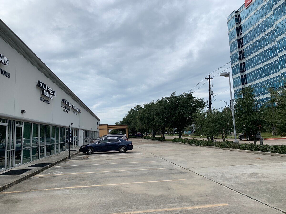 199 Blossom St, ster, TX 77598