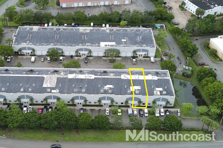 534 Mercantile Pl, Port Saint Lucie, FL for lease - Building Photo - Image 3 of 15