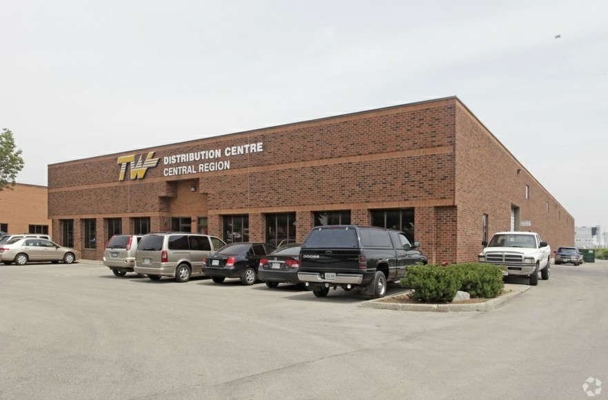 6885-6895 Menway Ct, Mississauga, ON for lease - Building Photo - Image 3 of 3