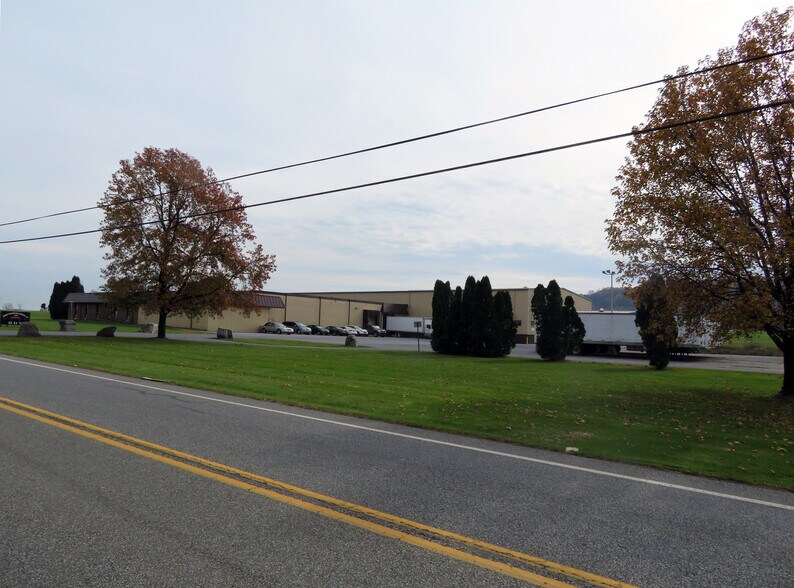 440 Schaeffer Rd, Lebanon, PA for sale - Building Photo - Image 1 of 1