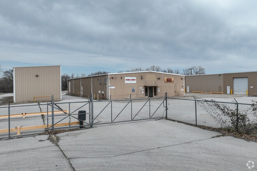 2751 E Apache St, Tulsa, OK for sale - Primary Photo - Image 1 of 1