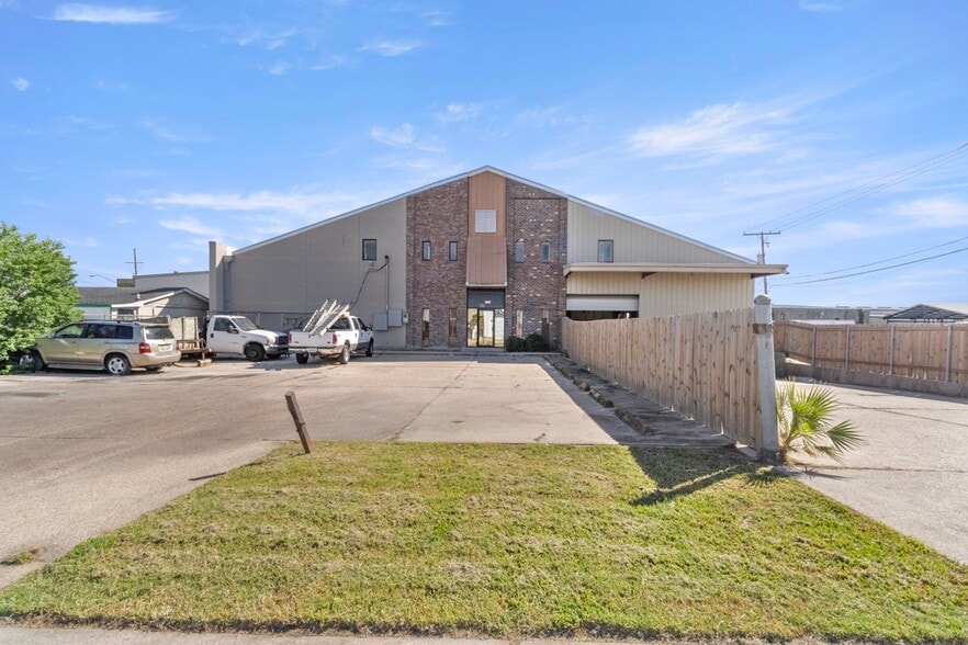 2744 Lexington Ave, Kenner, LA for lease - Building Photo - Image 3 of 9