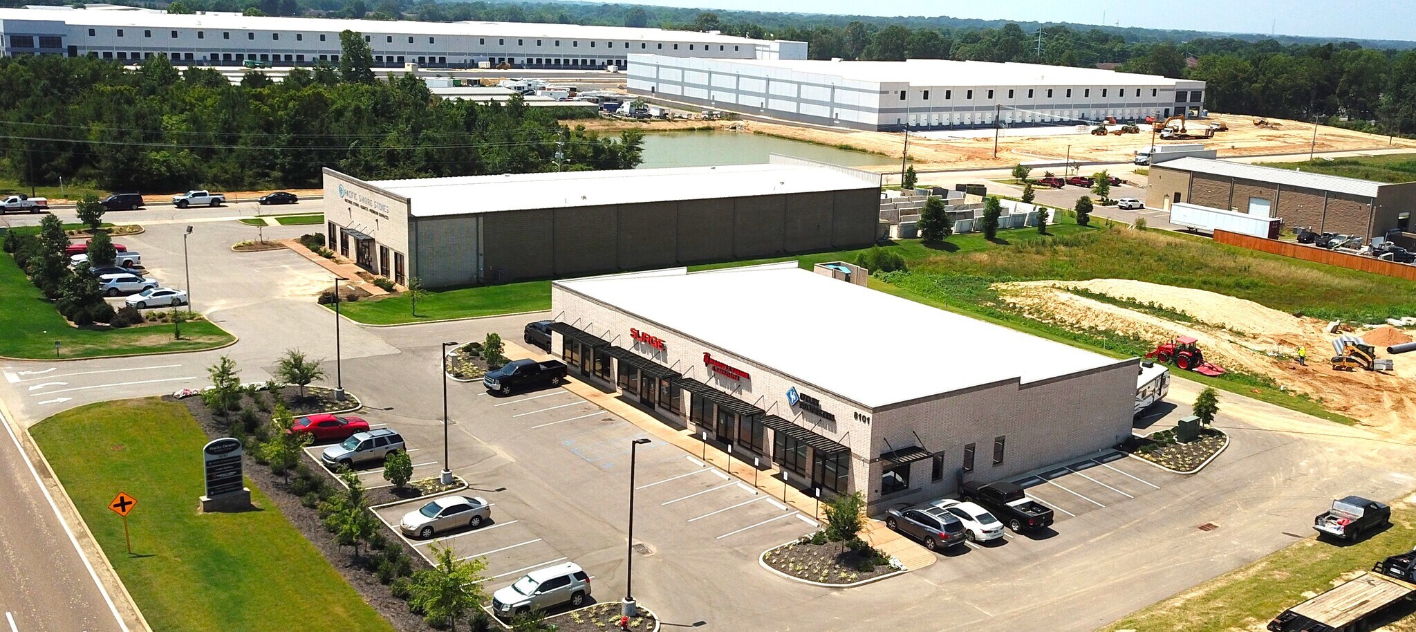 8101 Hacks Cross Rd, Olive Branch, MS 38654 Hacks Cross Business Center