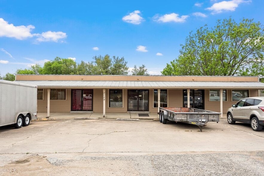 3189 Junction Hwy, Ingram, TX 78025