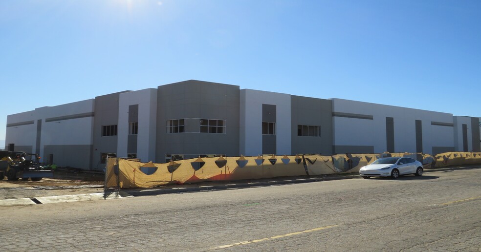 Industrial in Rialto, CA for sale - Building Photo - Image 1 of 1