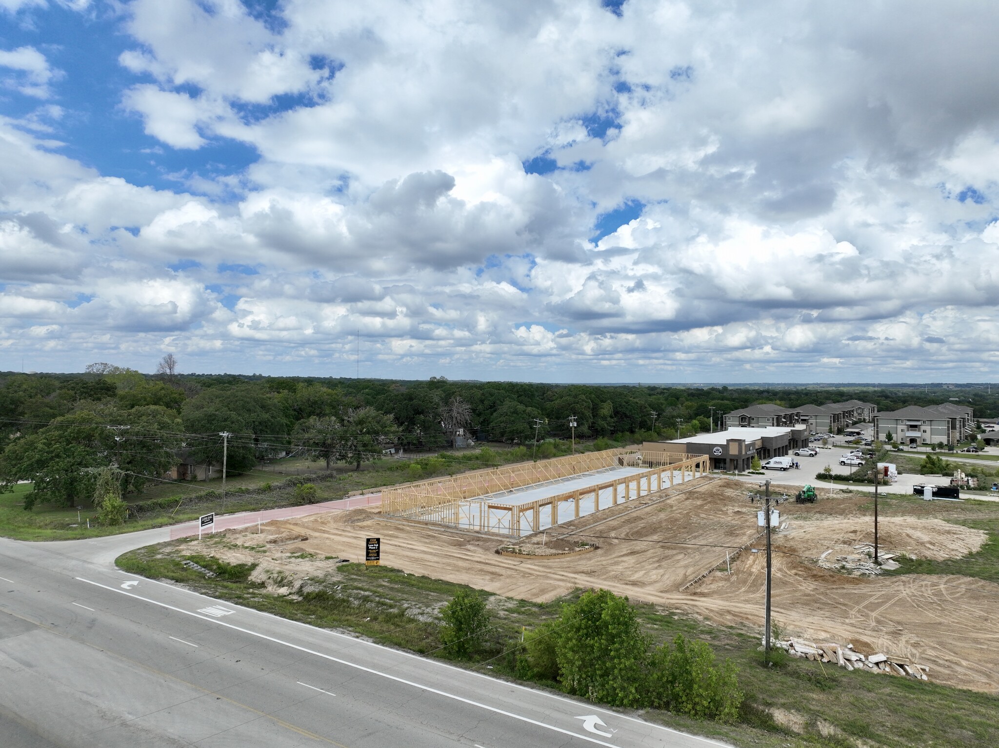 1725 Fort Worth Hwy, Weatherford, TX for lease Building Photo- Image 1 of 16