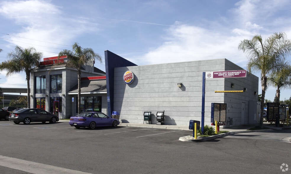 2751 W Orangethorpe Ave, Fullerton, CA for lease - Building Photo - Image 2 of 5