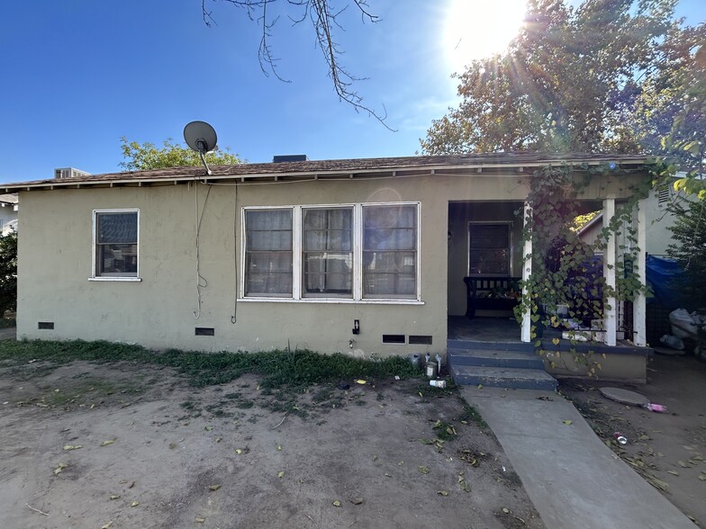 127 Bernard St, Bakersfield, CA for sale - Primary Photo - Image 1 of 3